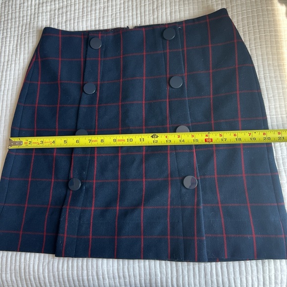 Navy and red plaid skirt - Picture 3 of 6